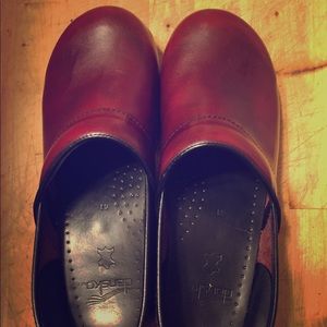 Dansko clogs, size 41, oxblood red